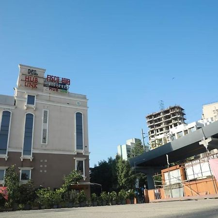 The Hub Link Hotel Bombaim Exterior foto